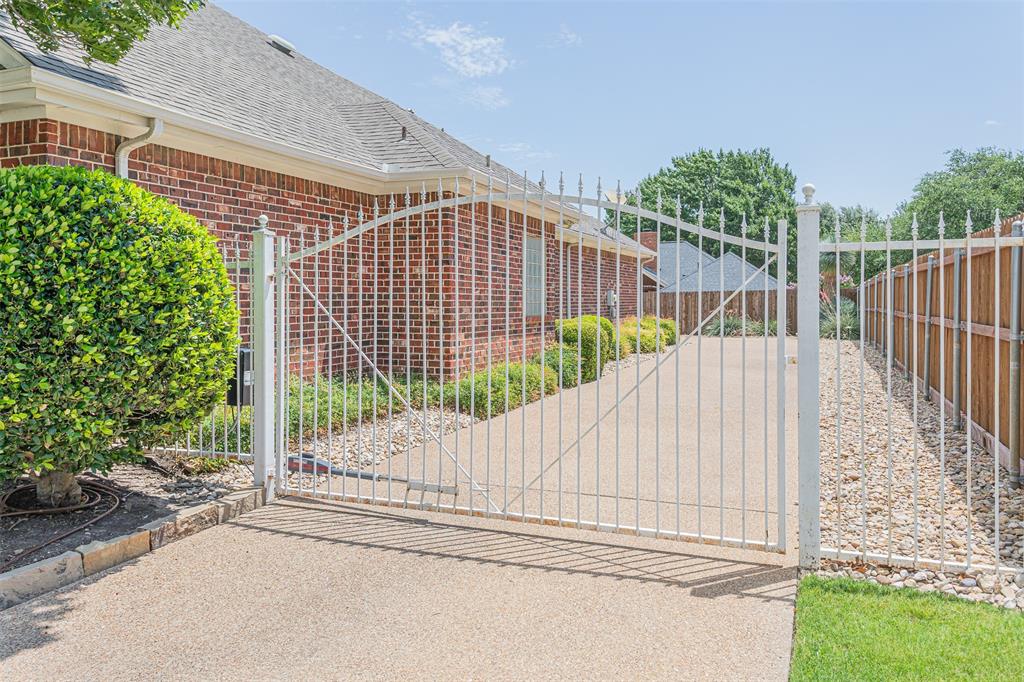 7005 Meadowside Road South Fort Worth, TX 76132 - Photo 22 of 25
