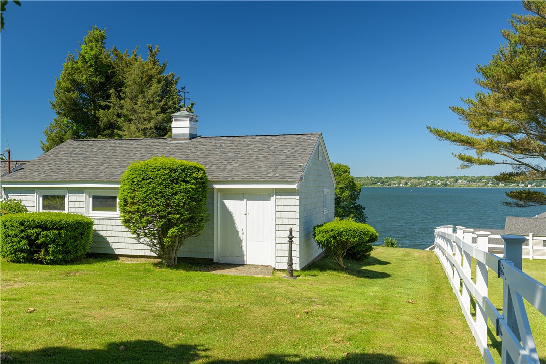 149 Nanaquaket Road Tiverton, RI 02878 - Photo 22 of 45