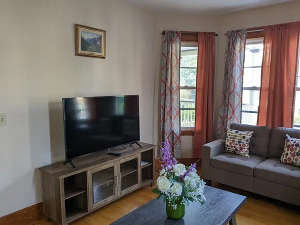 $3,000 | 59 Edson Street, Unit 2, Boston, MA 02124