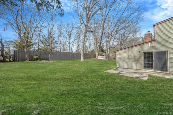 $849,888 | 676 Bohemia Parkway, Sayville, NY 11782