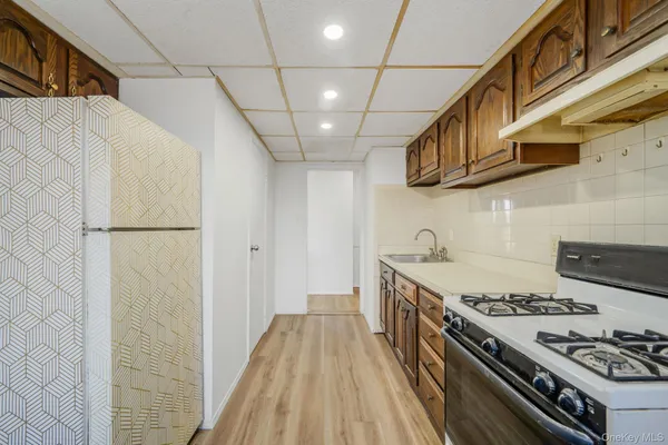 $849,888 | 676 Bohemia Parkway, Sayville, NY 11782