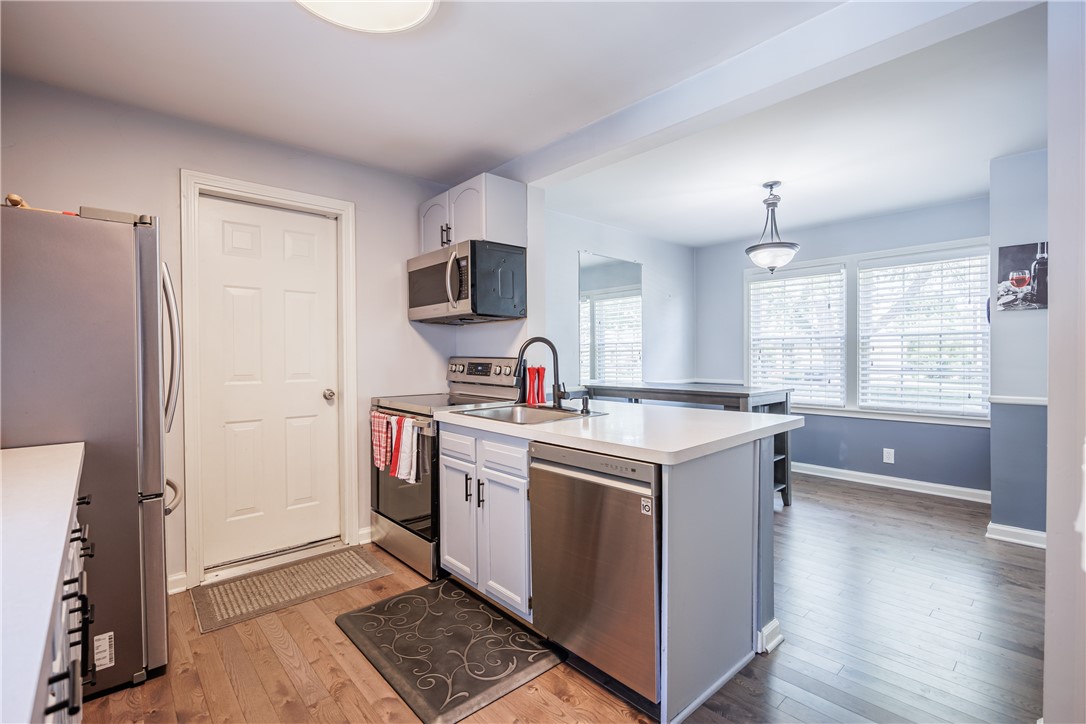 105 Oneta Road Irondequoit, NY 14617 - Photo 9 of 36