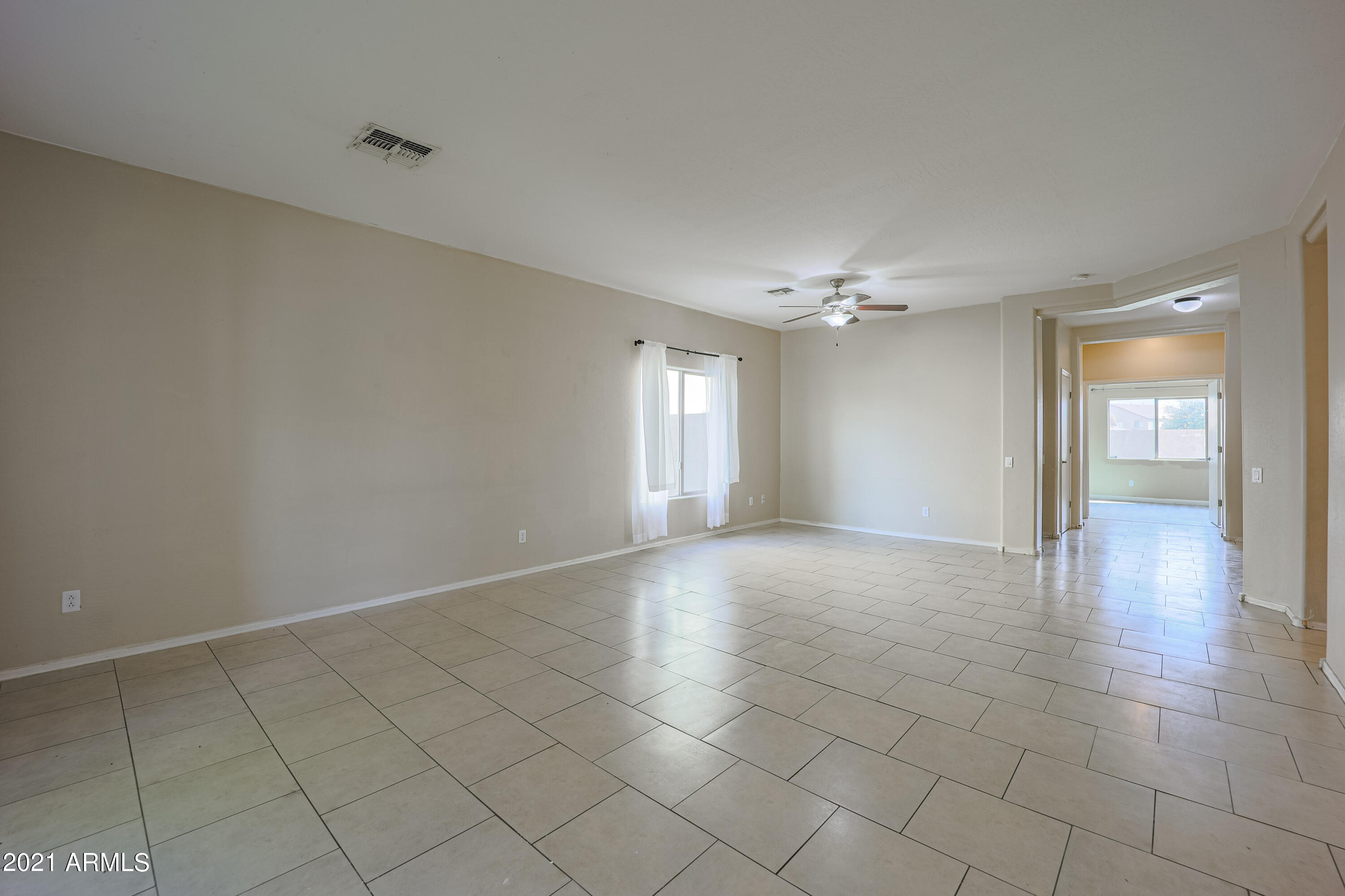 9309 West Rascon Loop Phoenix, AZ 85037 - Photo 4 of 32 formal
