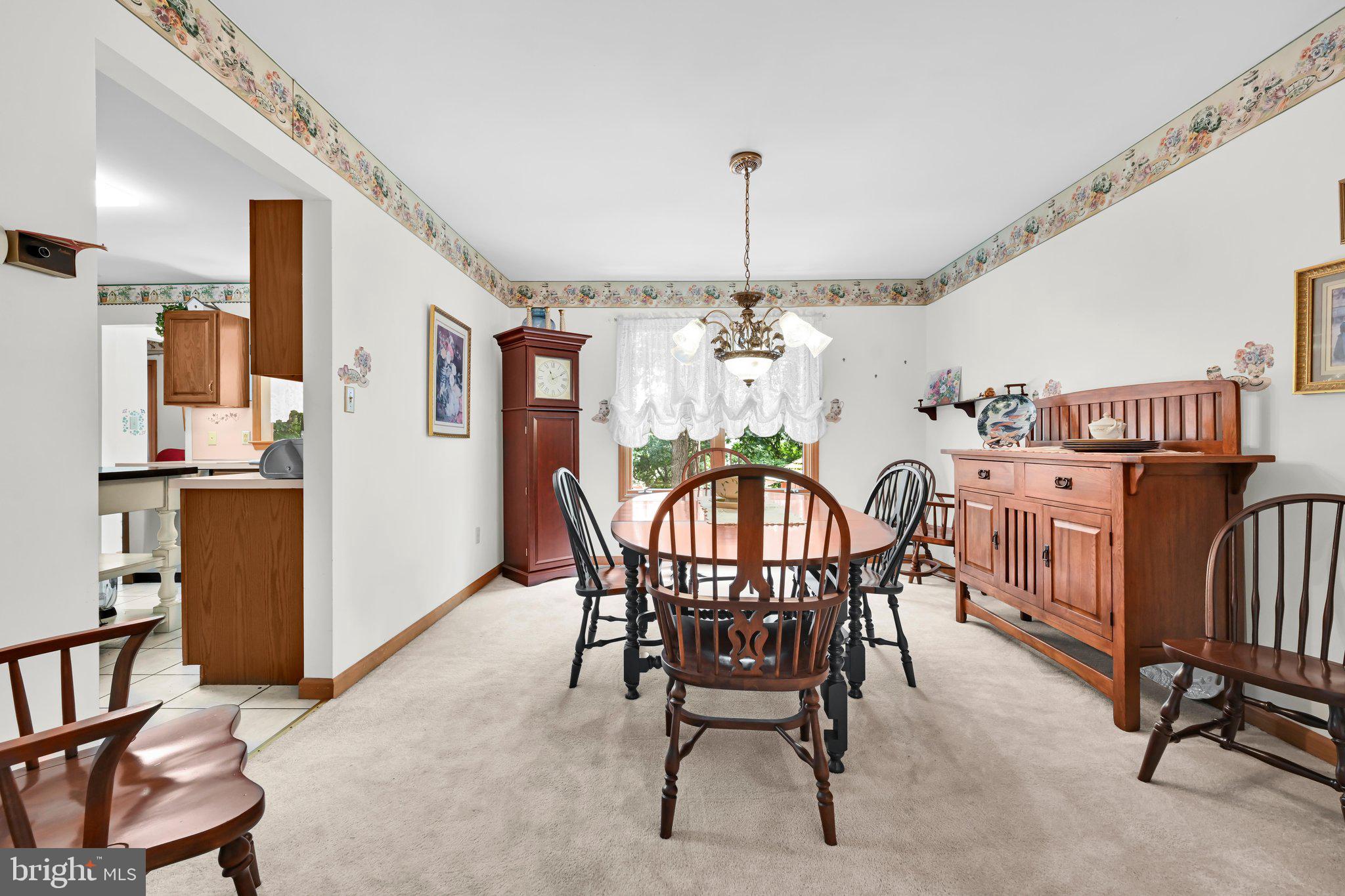 5057 Valley View Road Mohnton, PA 19540 - Photo 10 of 43 Dining Areaq