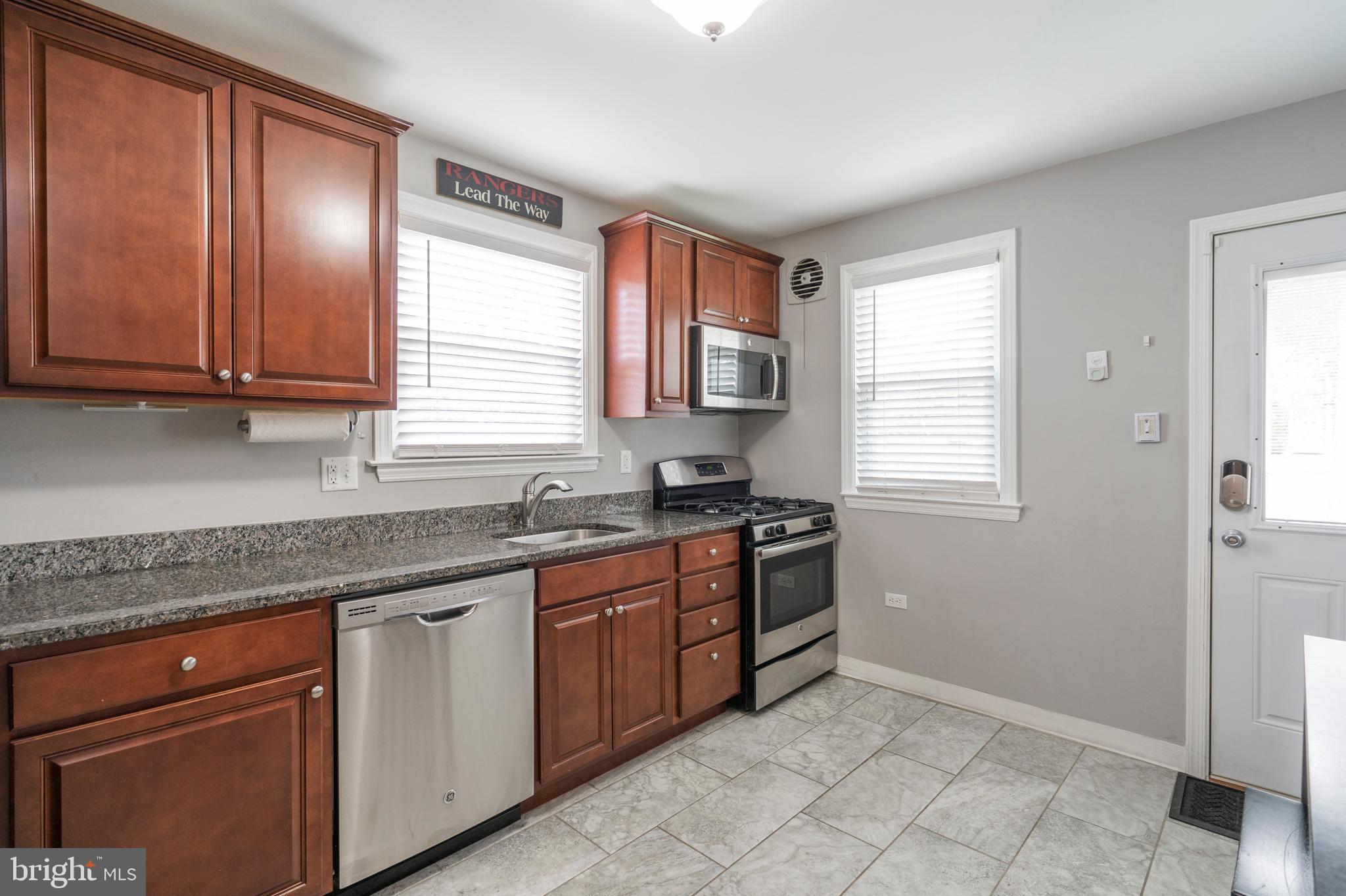 129 Glendale Road Havertown, PA 19083 - Photo 12 of 52 Kitchen