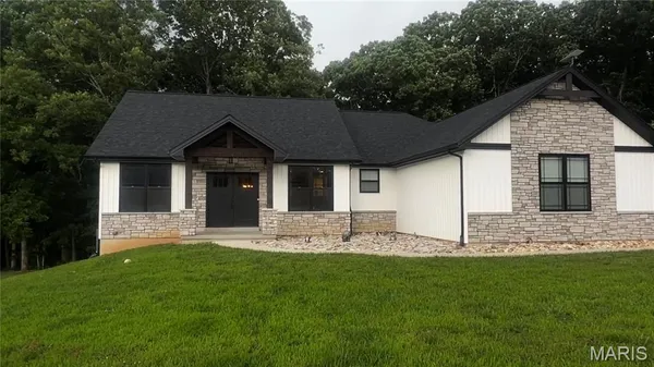 $550,000 | 105 Glen Meadows Drive, Troy, MO 63379