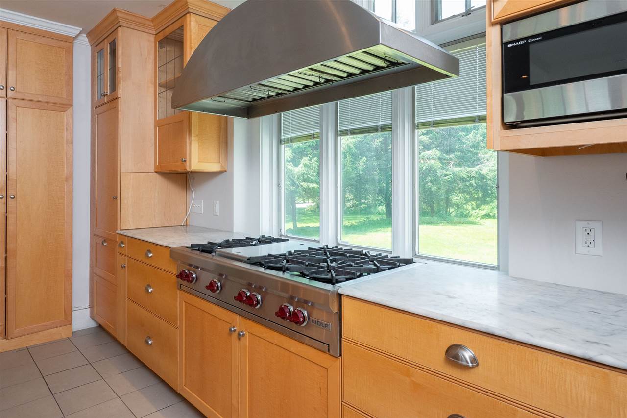 31 Maple Road North Hampton, NH 03862 - Photo 11 of 40