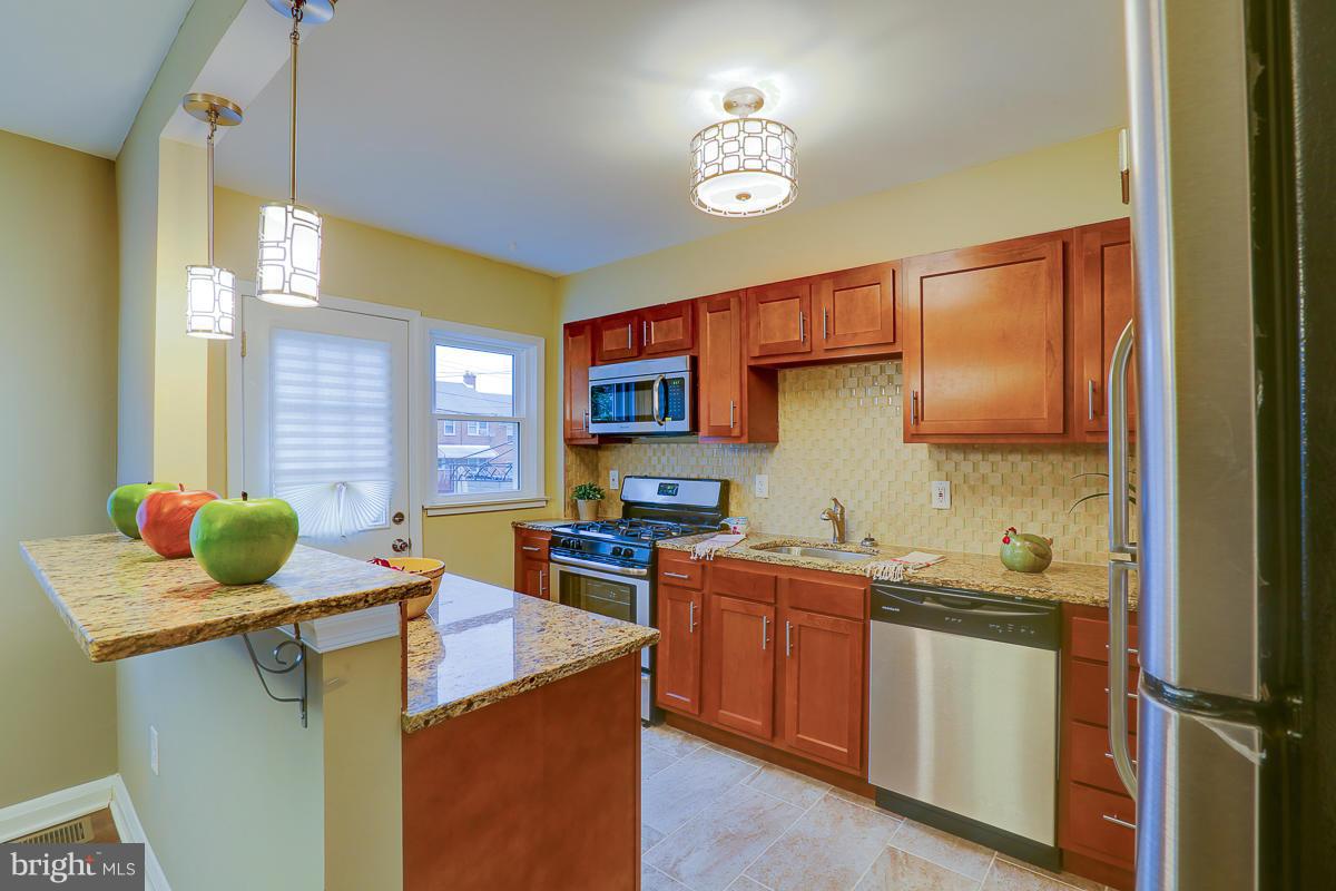 1428 Cedarcroft Road Baltimore, MD 21239 - Photo 9 of 22 Kitchen