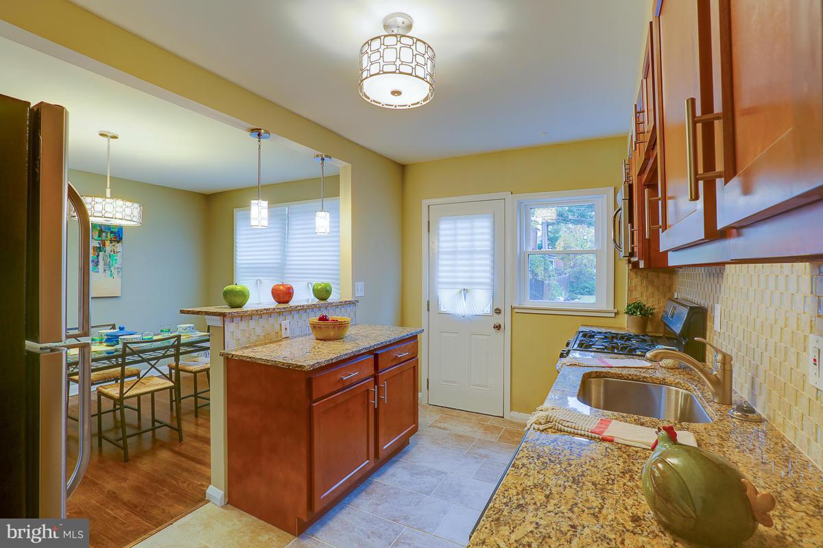 1428 Cedarcroft Road Baltimore, MD 21239 - Photo 10 of 22 Kitchen