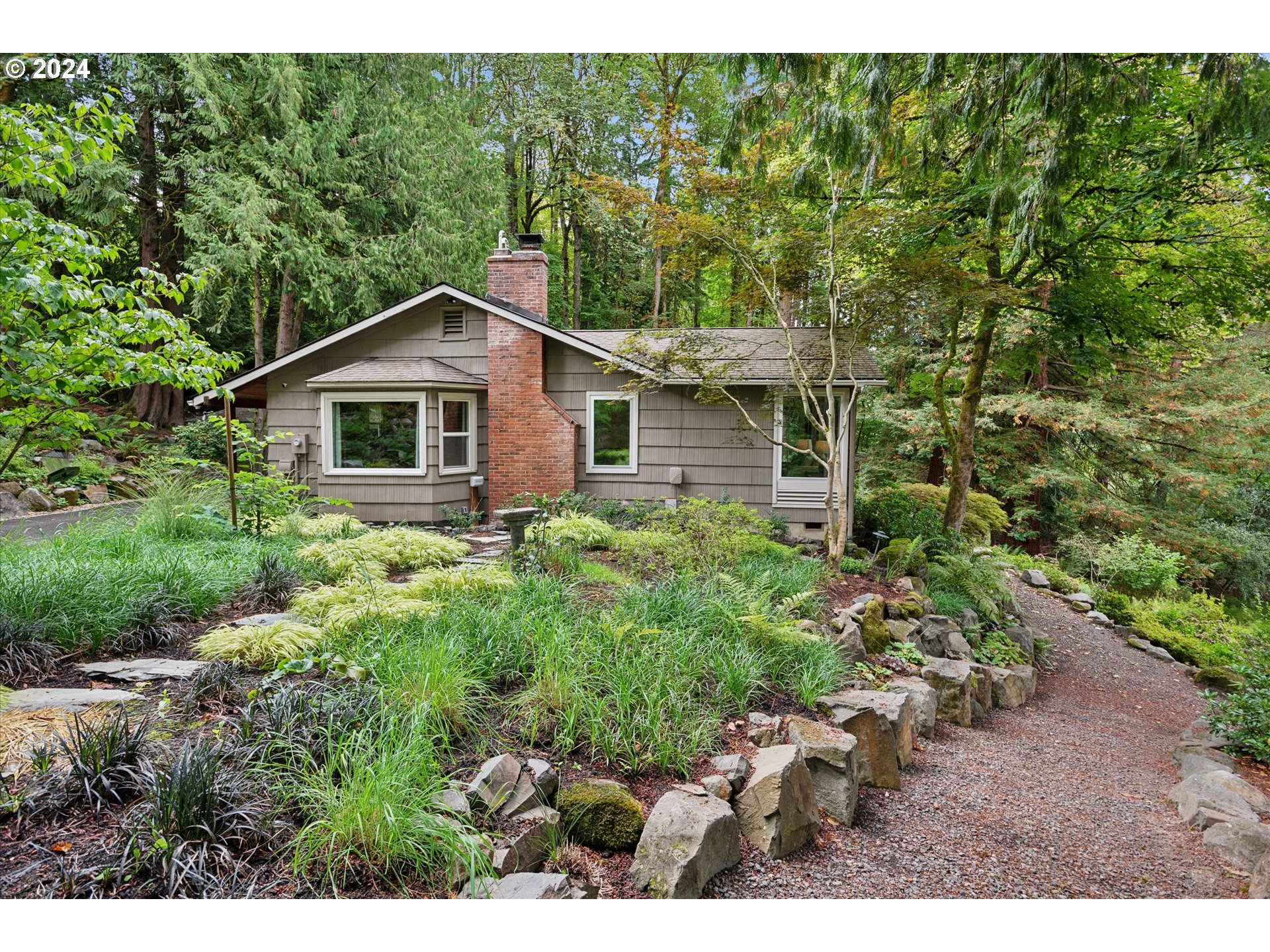 10750 Southwest Boones Ferry Road Portland, OR 97219 - Photo 1 of 41 Gallery Image 1