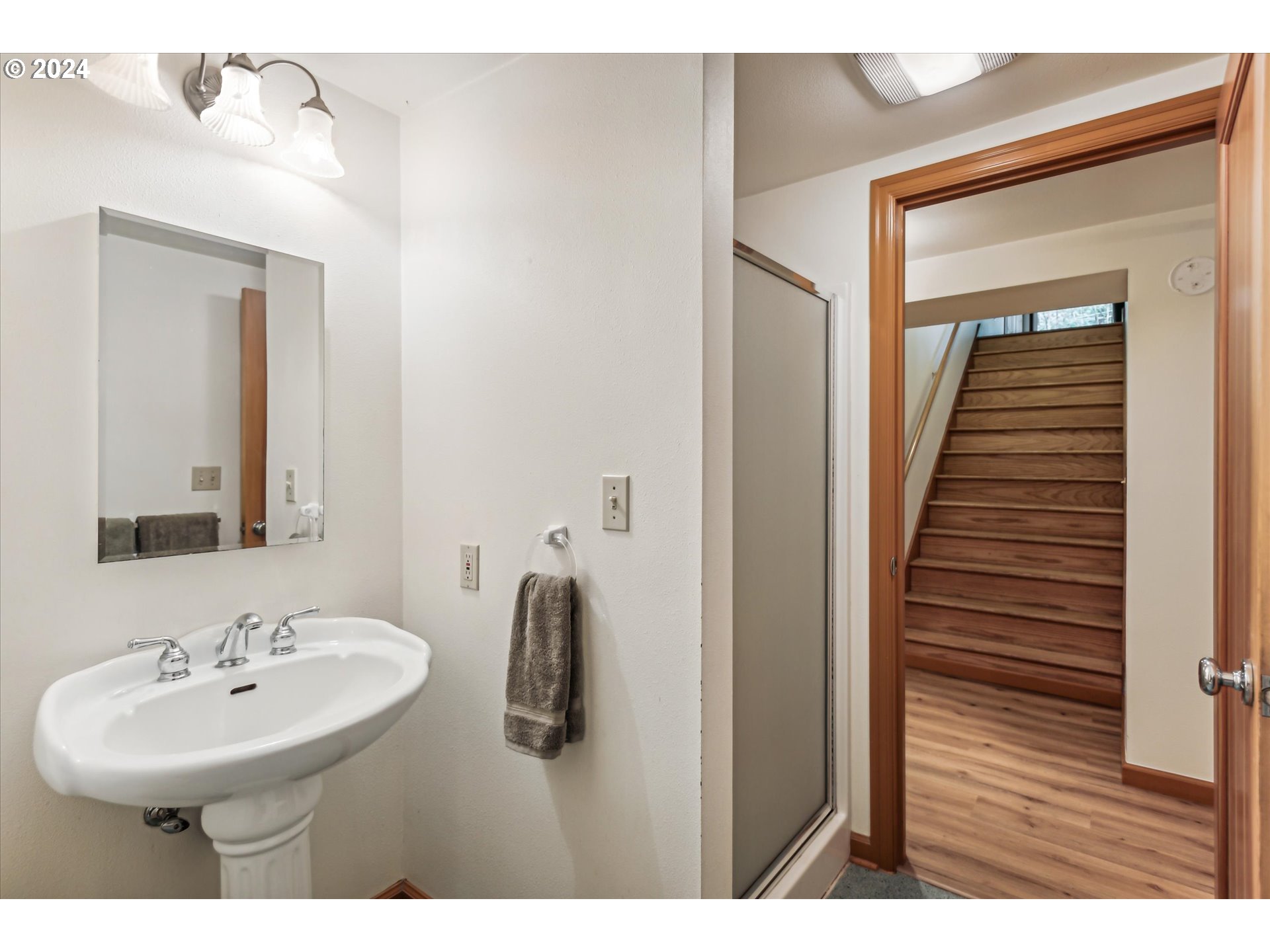 10750 Southwest Boones Ferry Road Portland, OR 97219 - Photo 31 of 41 Gallery Image 31