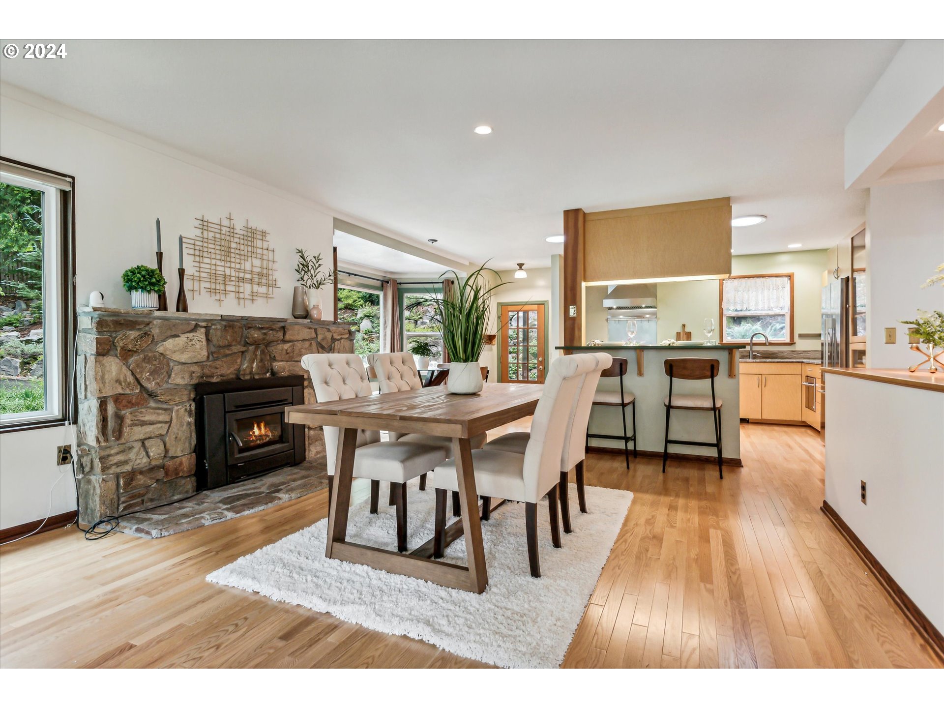 10750 Southwest Boones Ferry Road Portland, OR 97219 - Photo 10 of 41 Gallery Image 10