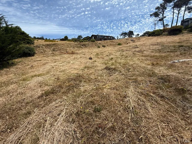 $335,000 | 38640 Coral Court, Gualala, CA 95445