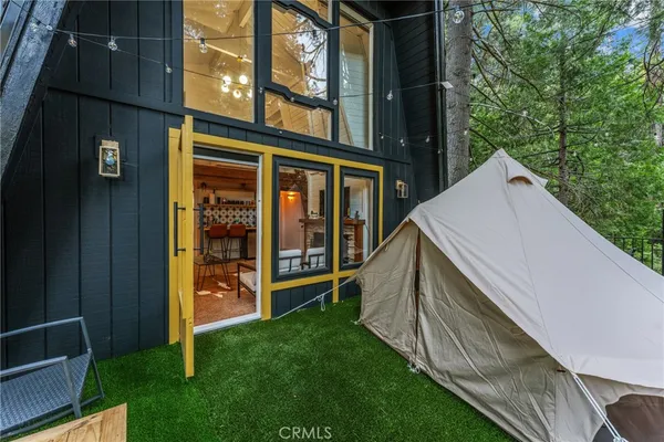 $2,200 | 2371 Spring Oak Drive, Running Springs, CA 92382