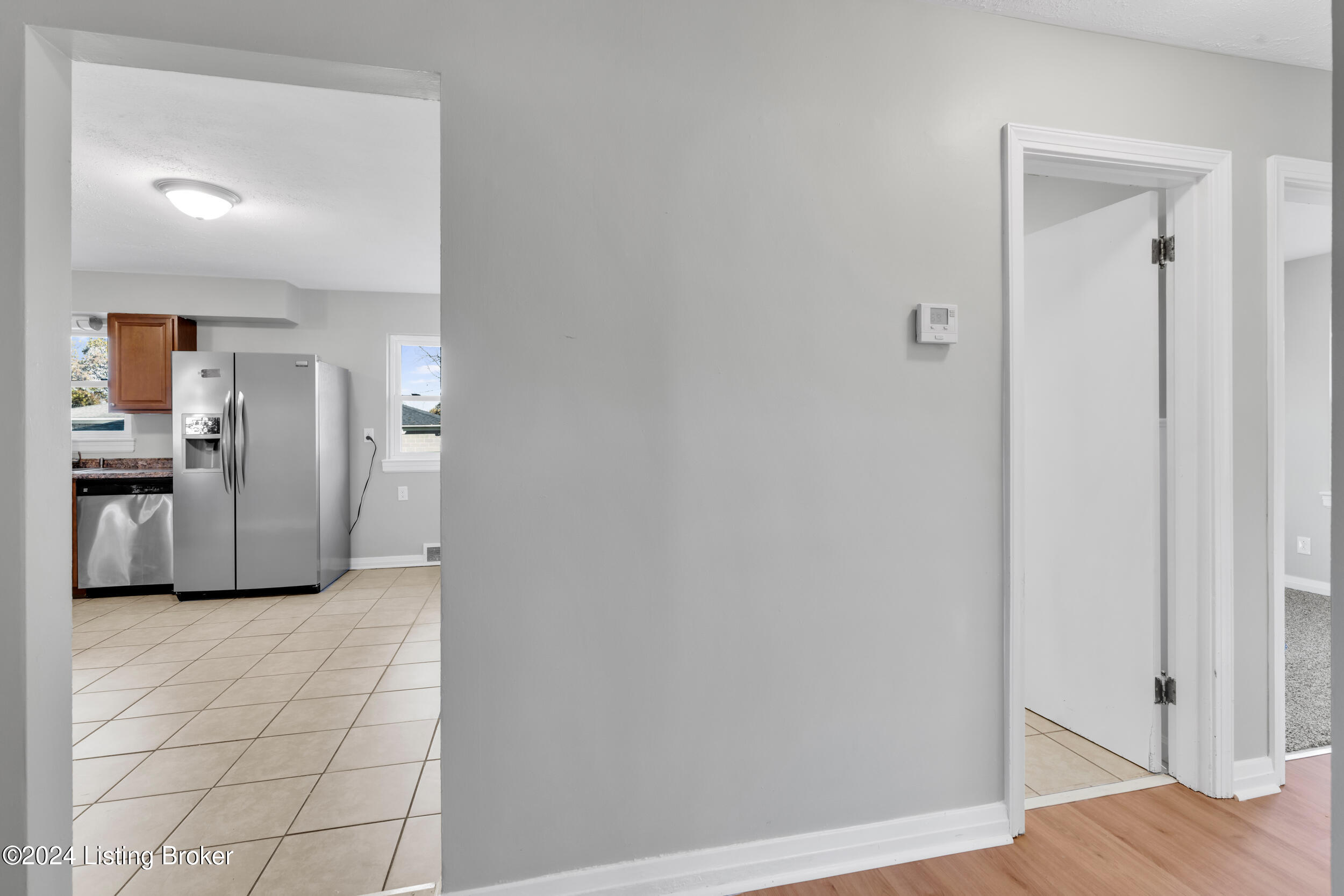 3105 Ralph Avenue Louisville, KY 40216 - Photo 8 of 29 20241112-dsc02716