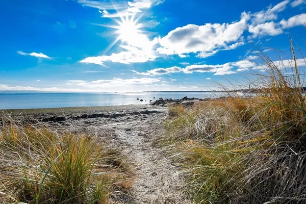 $625,000 | 58 Bayview Avenue, Fairhaven, MA 02719