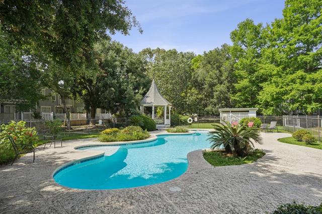 629 Colbert Street, Unit 629 Mandeville, LA 70448 - Photo 4 of 25