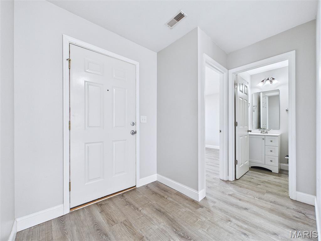 367 Falling Leaf Way Mascoutah, IL 62258 - Photo 8 of 31