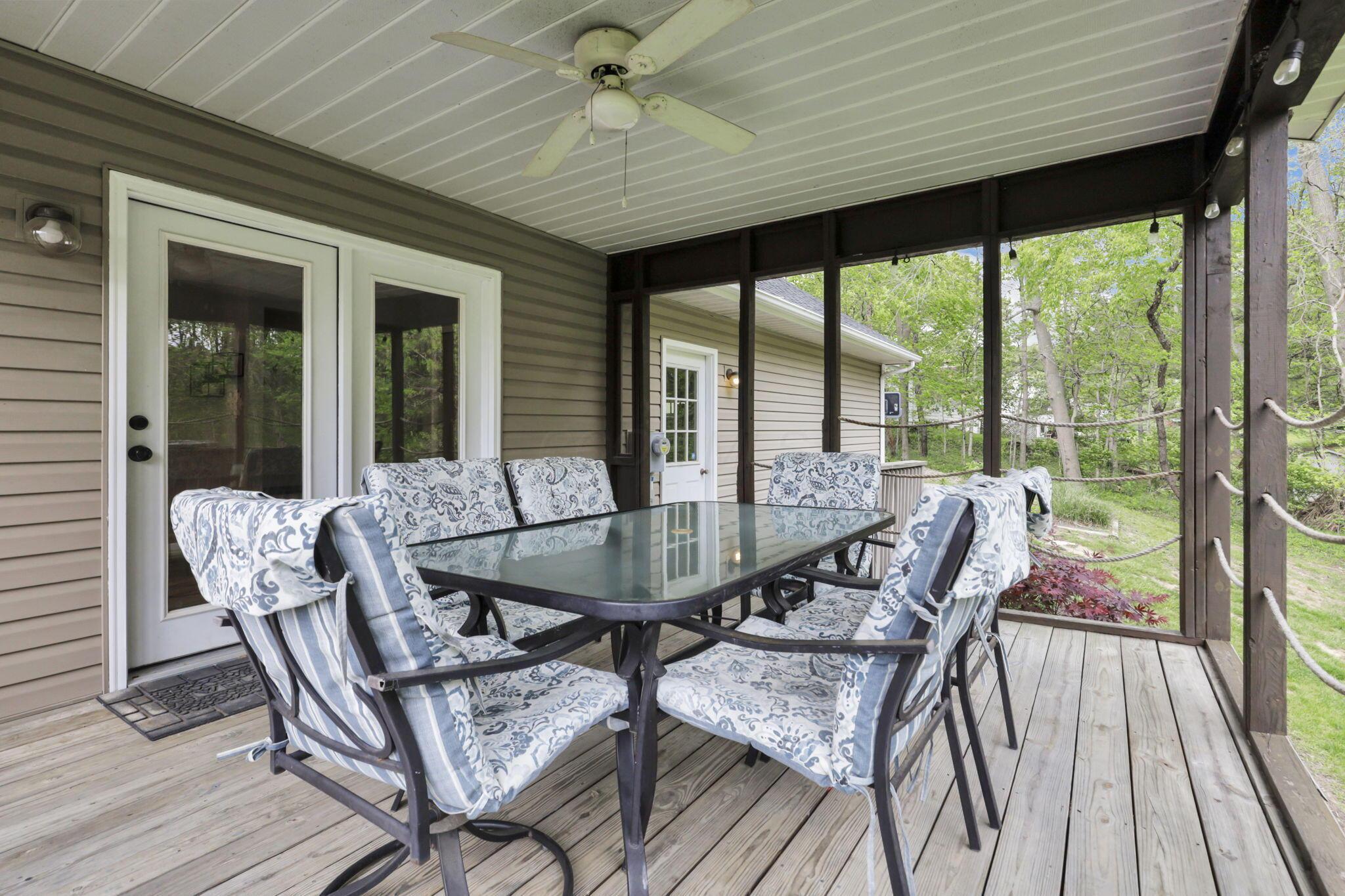 2991 Wheeling Road Northeast Lancaster, OH 43130 - Photo 54 of 64 Rear Deck
