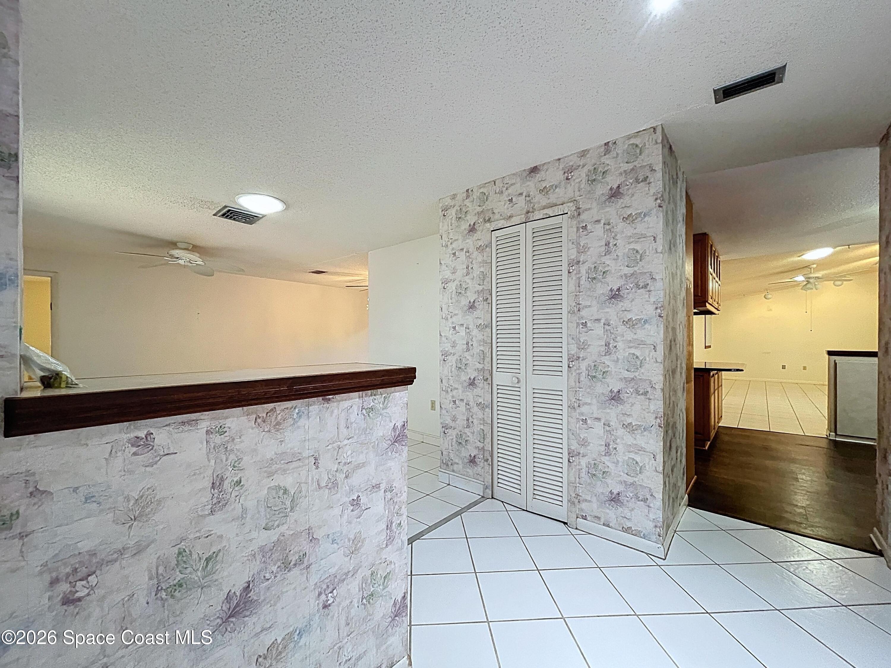 9591 128th Terrace North Largo, FL 33773 - Photo 19 of 90 017-9591-128th-terr-n_00023_original