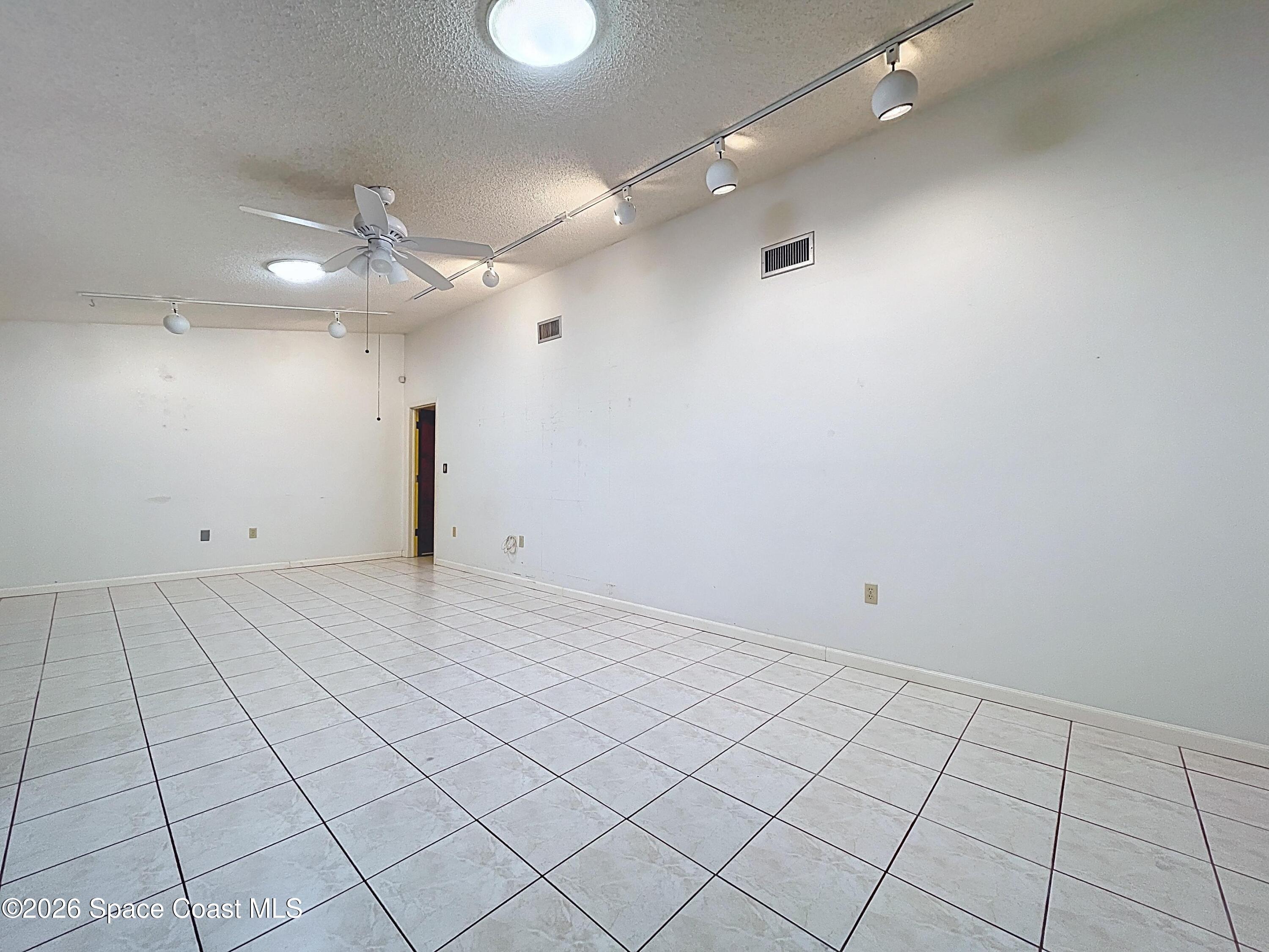 9591 128th Terrace North Largo, FL 33773 - Photo 41 of 90 040-9591-128th-terr-n_00037_original