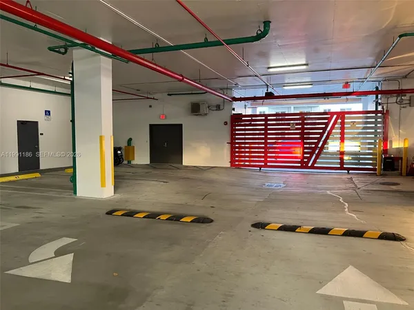 $1,600 | 2300 Northwest 7th Street, Unit 201, Miami, FL 33125