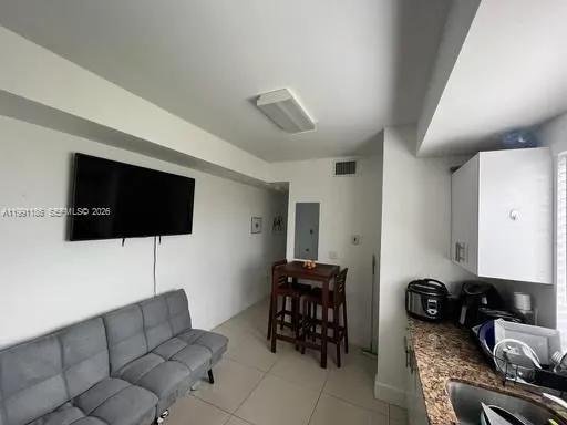 $1,600 | 2300 Northwest 7th Street, Unit 201, Miami, FL 33125