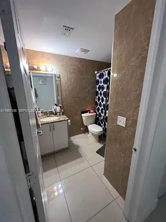 $1,600 | 2300 Northwest 7th Street, Unit 201, Miami, FL 33125