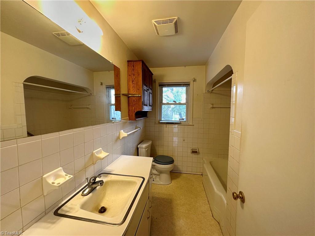 332 Oak Summit Road Winston-Salem, NC 27105 - Photo 19 of 28 Gallery Image 19