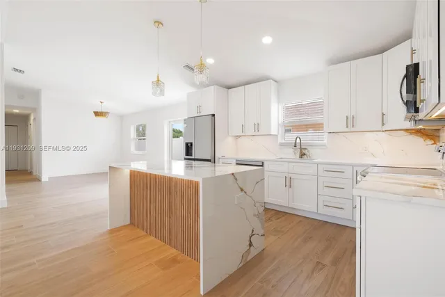 $3,600 | 102 Southwest 13th Avenue, Delray Beach, FL 33444