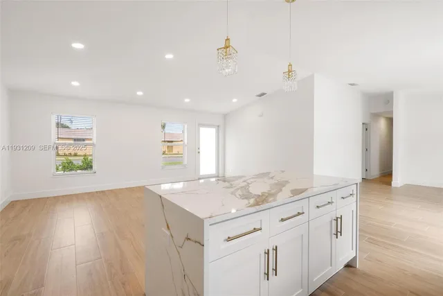 $3,600 | 102 Southwest 13th Avenue, Delray Beach, FL 33444