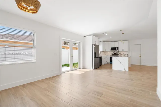 $3,600 | 102 Southwest 13th Avenue, Delray Beach, FL 33444