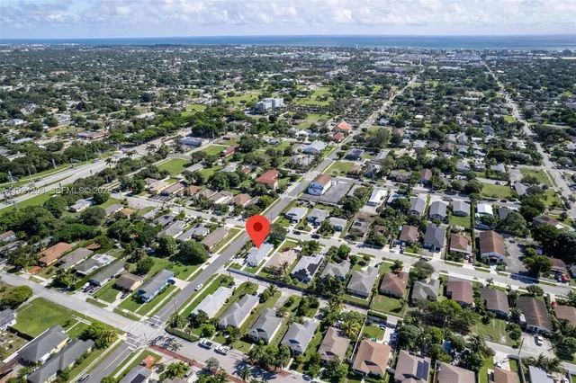 $3,600 | 102 Southwest 13th Avenue, Delray Beach, FL 33444