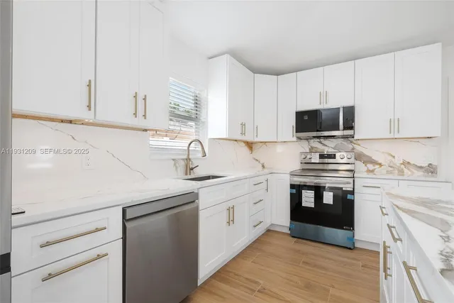 $3,600 | 102 Southwest 13th Avenue, Delray Beach, FL 33444