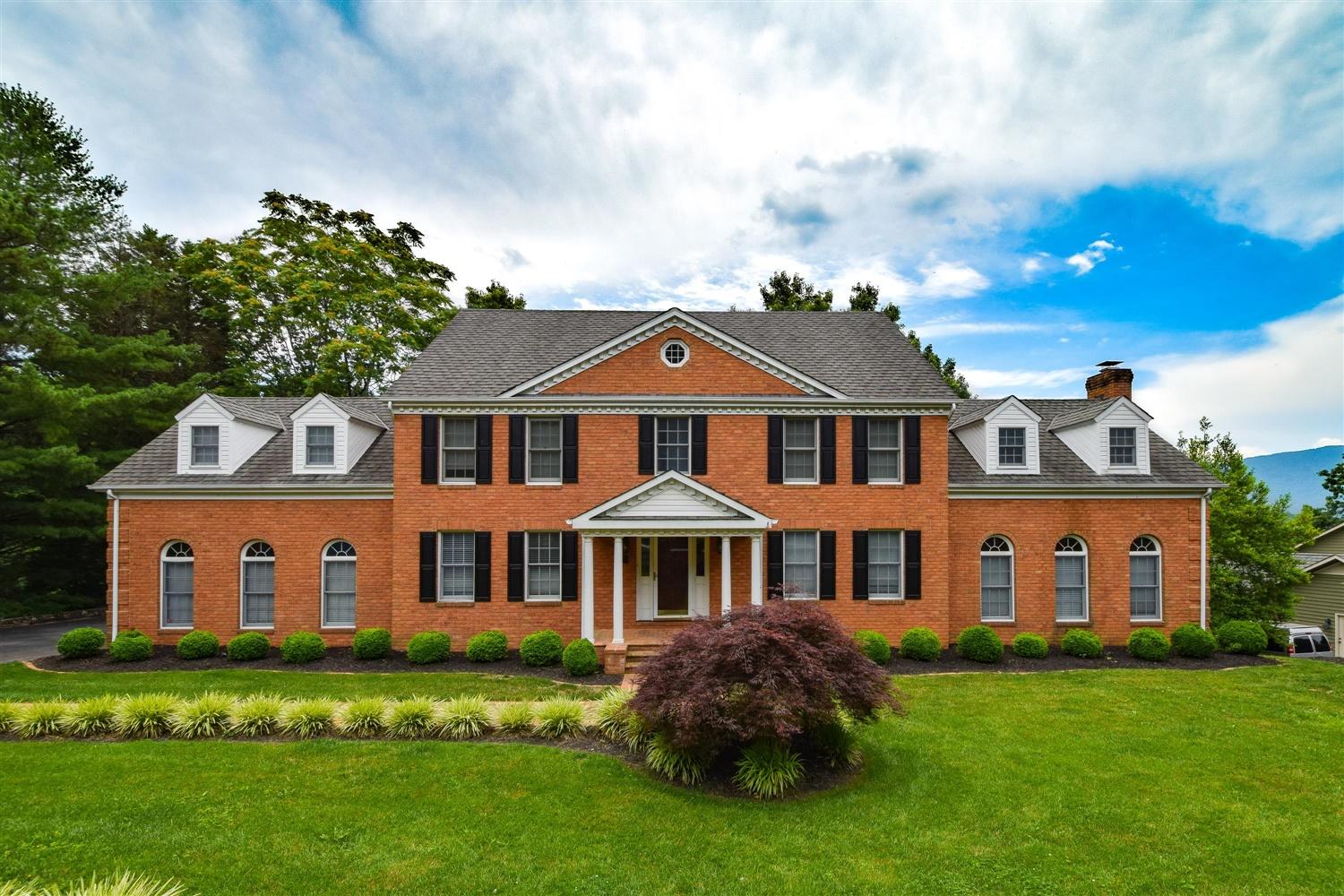 5343 Silver Fox Road Roanoke, VA 24018 - Photo 1 of 42 01-5343 Silver Fox-1