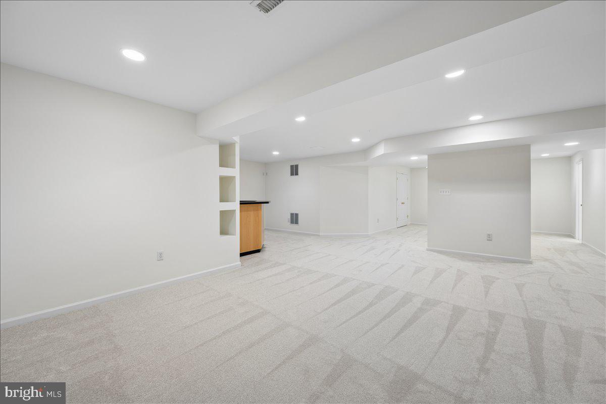 18710 Severn Road Gaithersburg, MD 20879 - Photo 81 of 89 Looking towards the stairs.