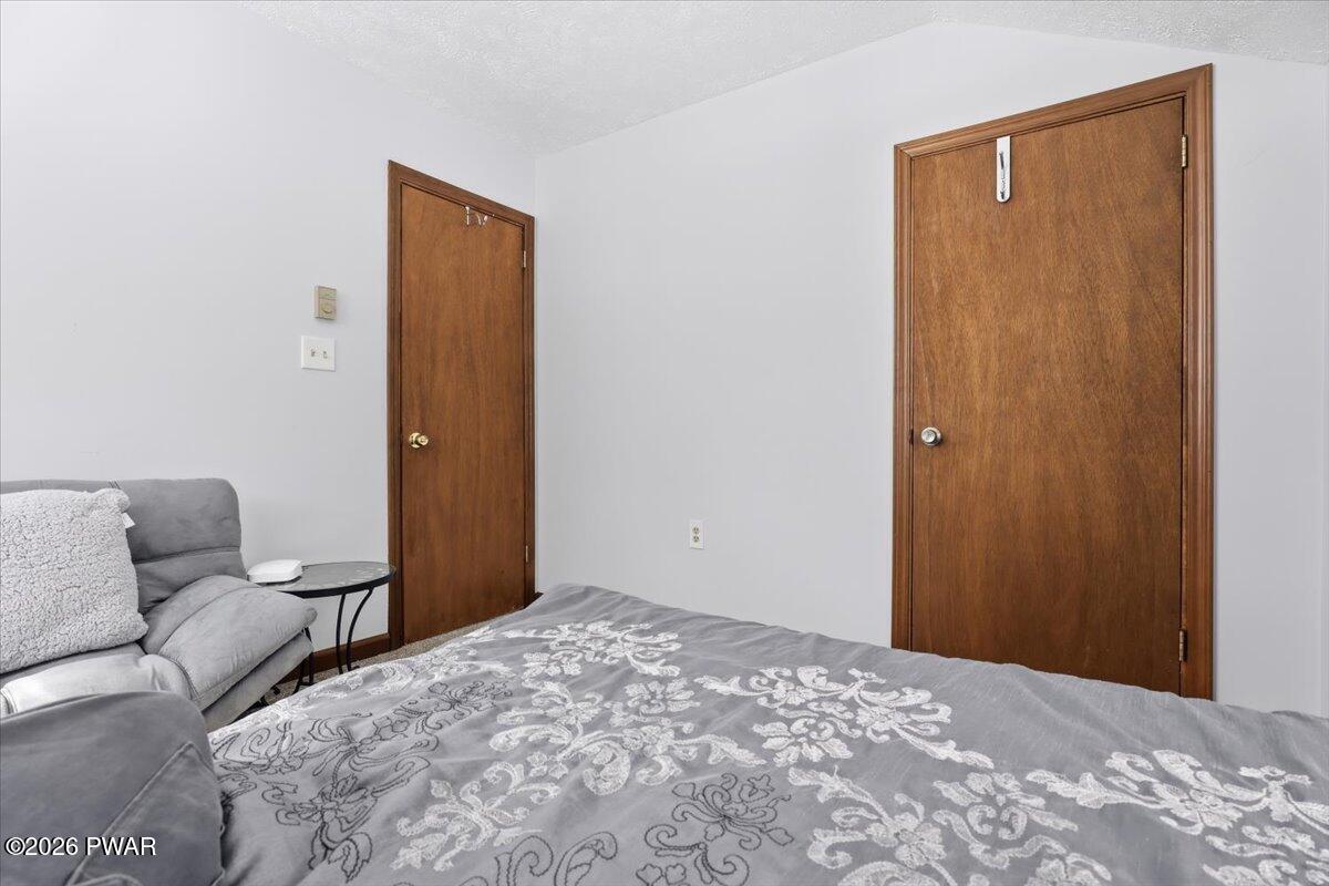 215 Tanager Road Lackawaxen, PA 18435 - Photo 35 of 48 49-008_6M24134