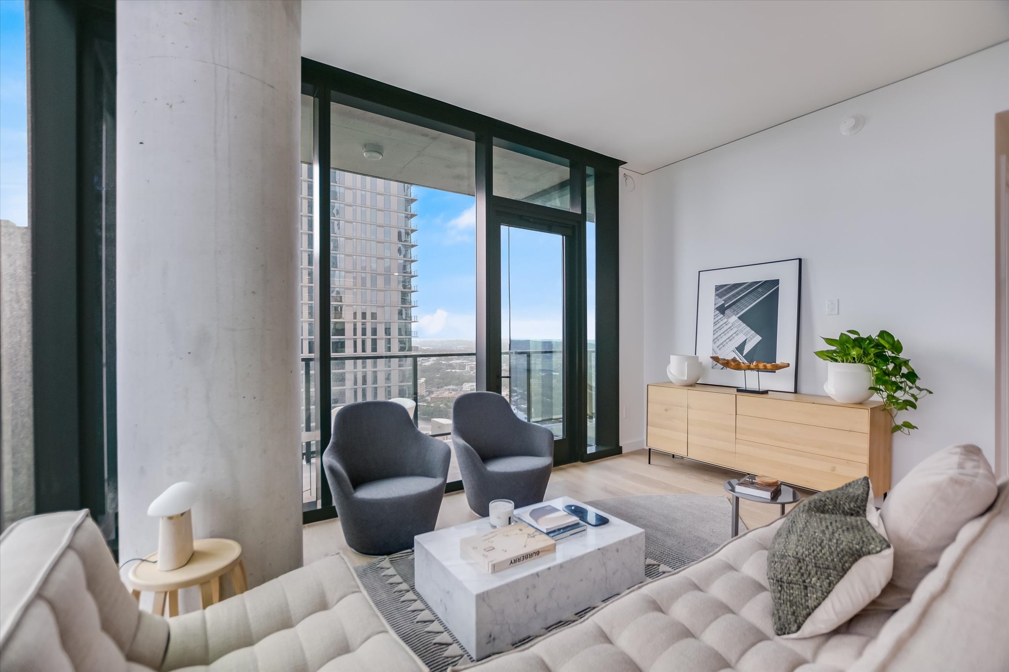 610 Davis Street, Unit 2502 Austin, TX 78701 - Photo 18 of 31 Photos shown are of the same floor plan 5 floors higher.