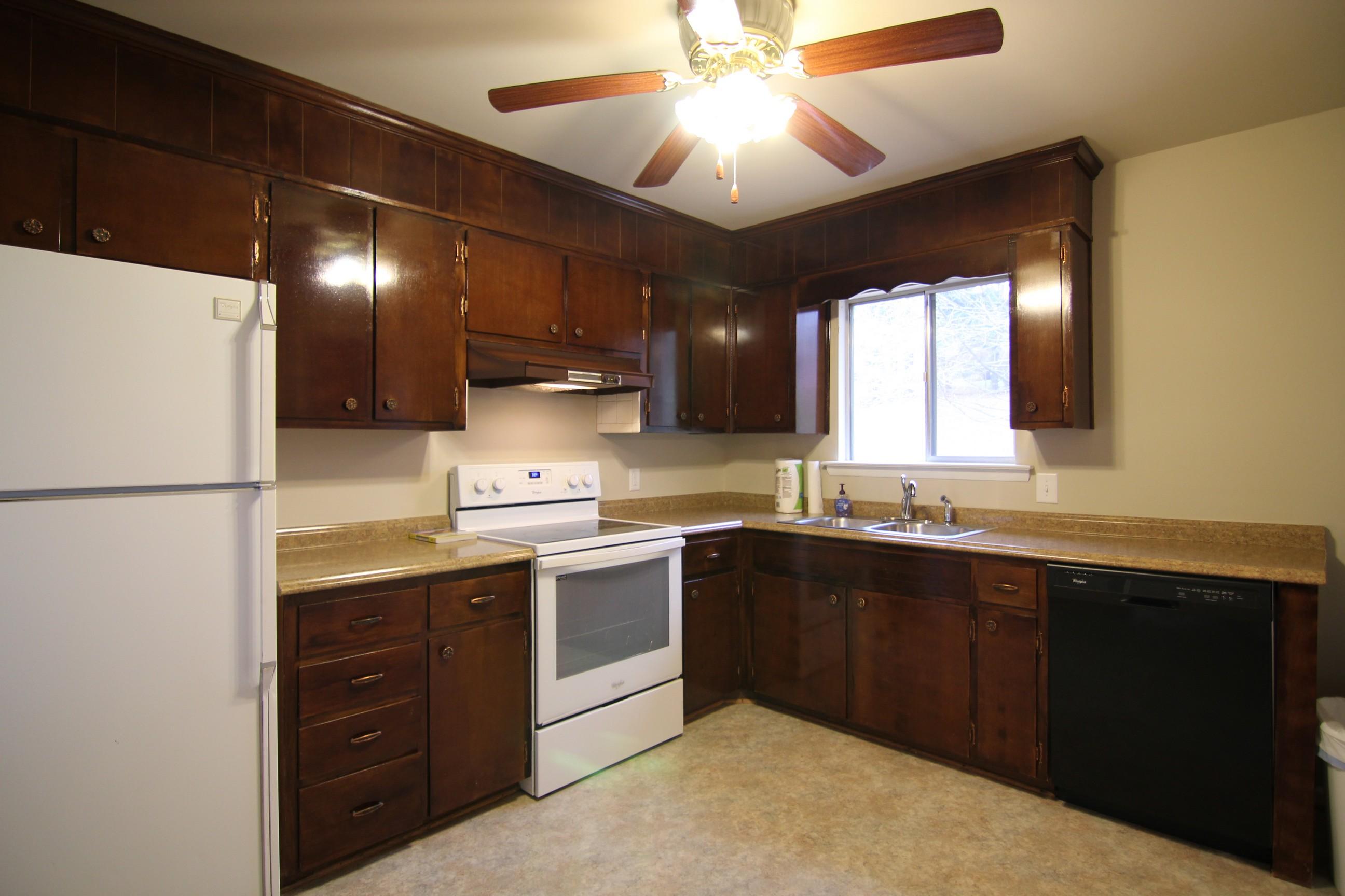 630 Ramada Road Vinton, VA 24179 - Photo 8 of 34 IMG_2756