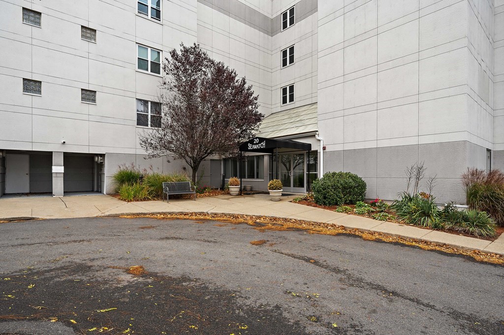 20 Rockland House Road, Unit 406 Hull, MA 02045 - Photo 27 of 39 a front view of a building with a road