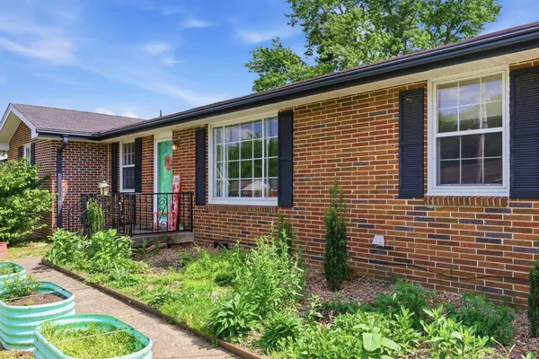 $368,500 | 486 Rural Hill Road, Nashville, TN 37217