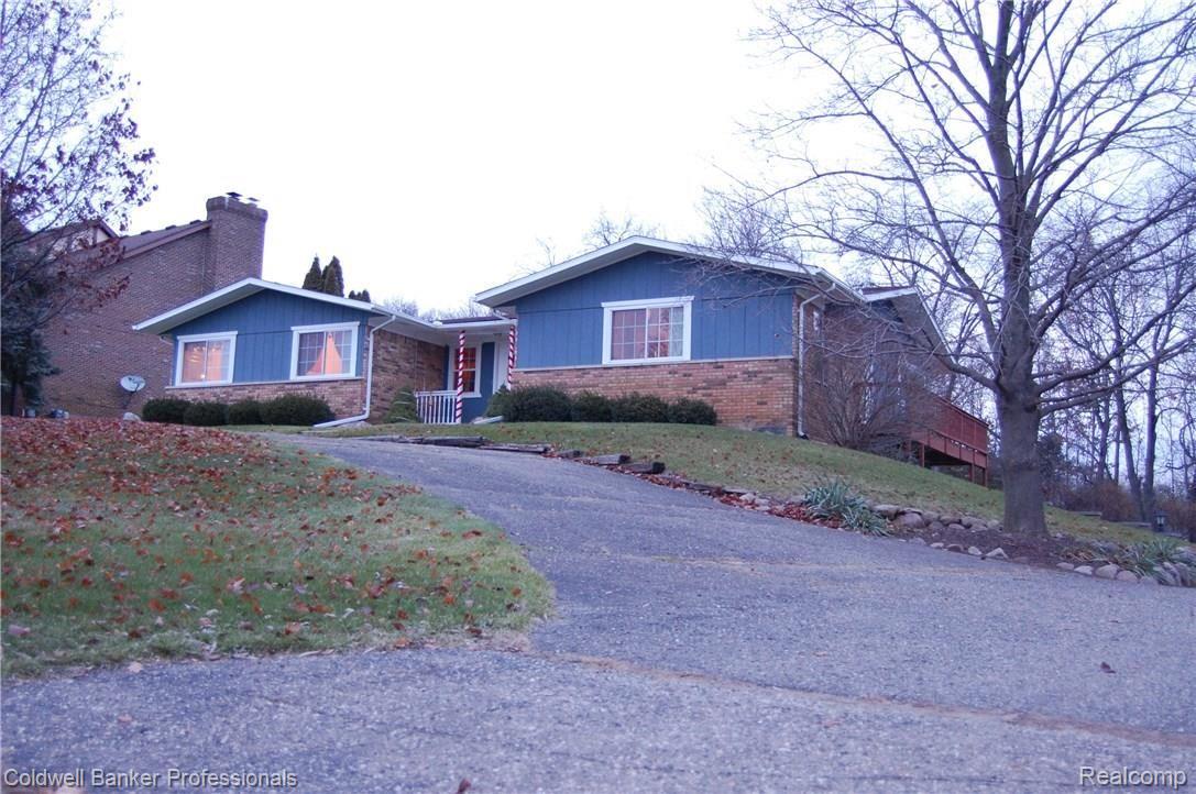 5417 Greenfield Road Brighton, MI 48114 - Photo 2 of 45 DSC_0062.JPG