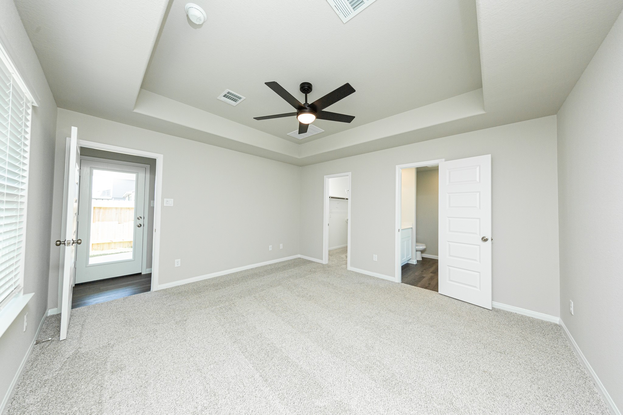 13654 Kit Run Splendora, TX 77372 - Photo 8 of 24 an empty room with closet and a ceiling fan