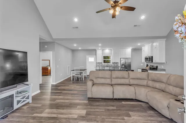 $389,500 | 116 Kasen Lane, Summertown, TN 38483