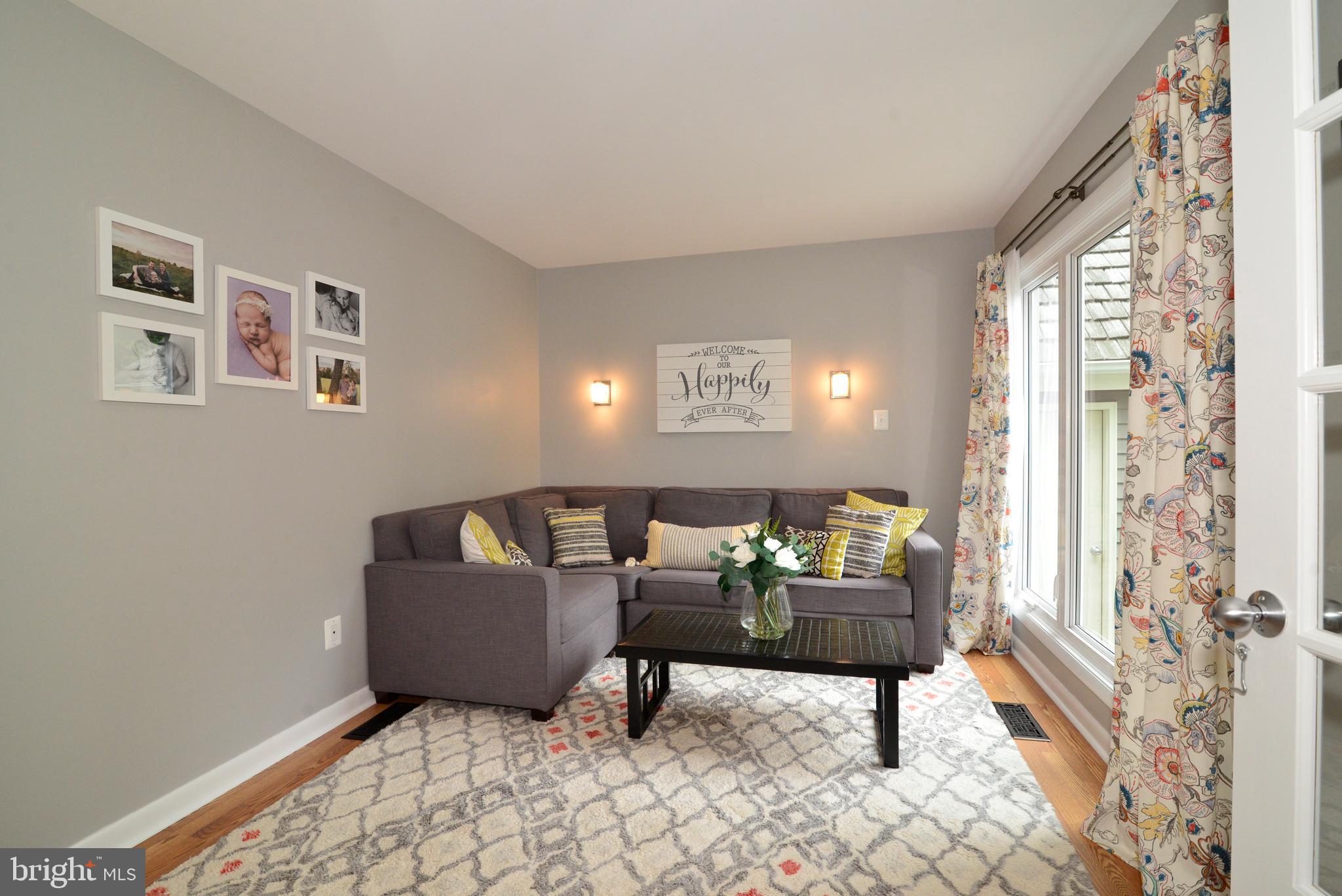 11609 Chapel Cross Way Reston, VA 20194 - Photo 12 of 32 Main Level Den/Office/Bedroom.