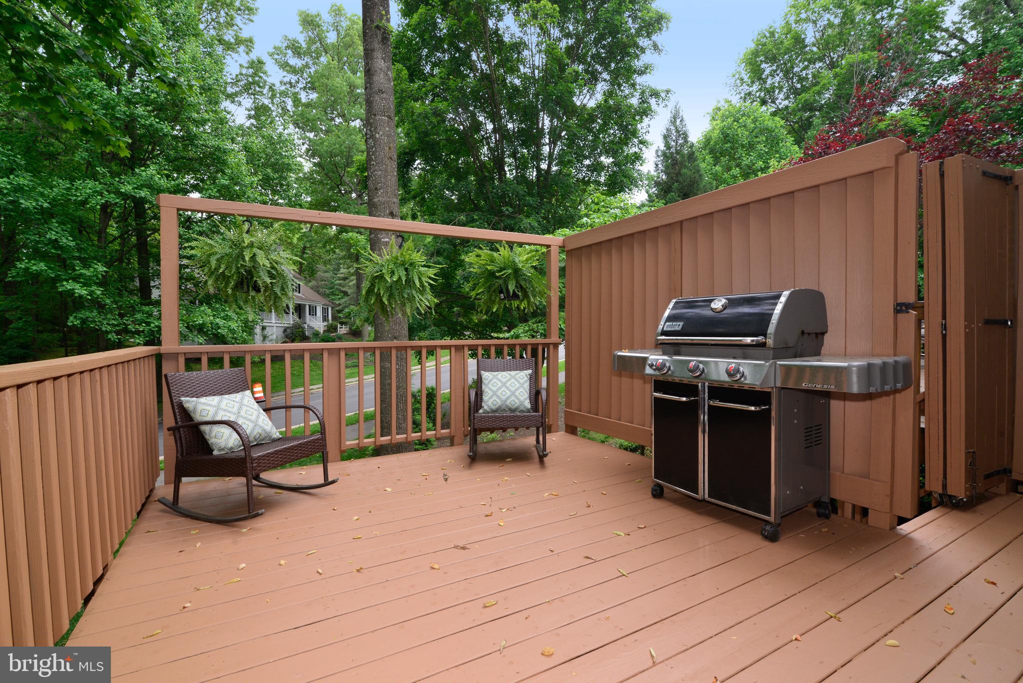 11609 Chapel Cross Way Reston, VA 20194 - Photo 27 of 32 Main Level Deck Off of Living Room.