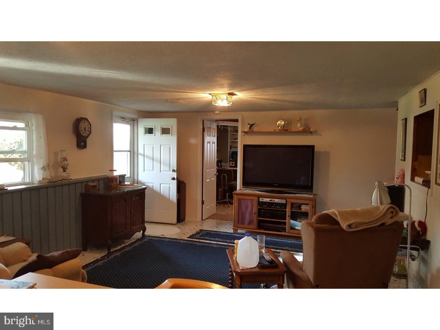 226 Newtown Road Warminster, PA 18974 - Photo 13 of 14 Family Room