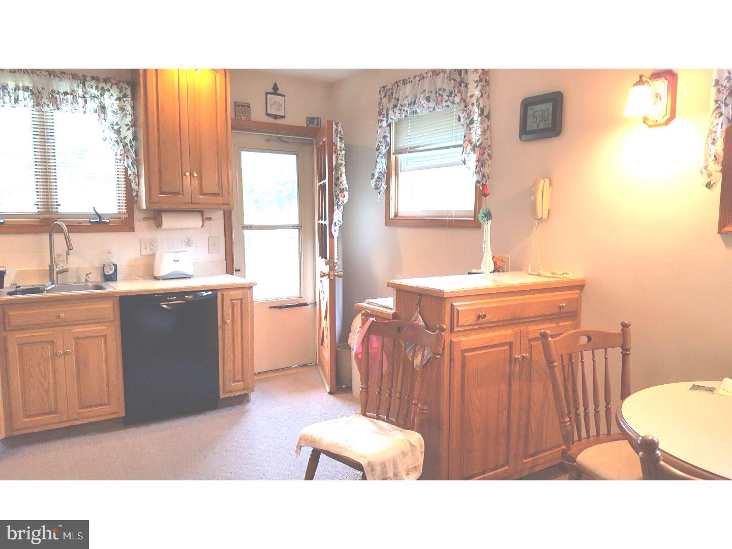 226 Newtown Road Warminster, PA 18974 - Photo 9 of 14 Kitchen