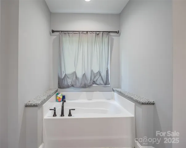 $550,000 | 5241 Knopf Drive, Great Falls, SC 29055