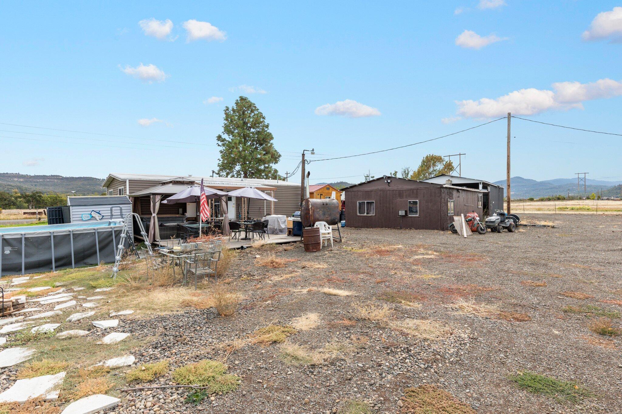 253 Meridian Road Eagle Point, OR 97524 - Photo 27 of 34 27-web-or-mls-WCIL0093